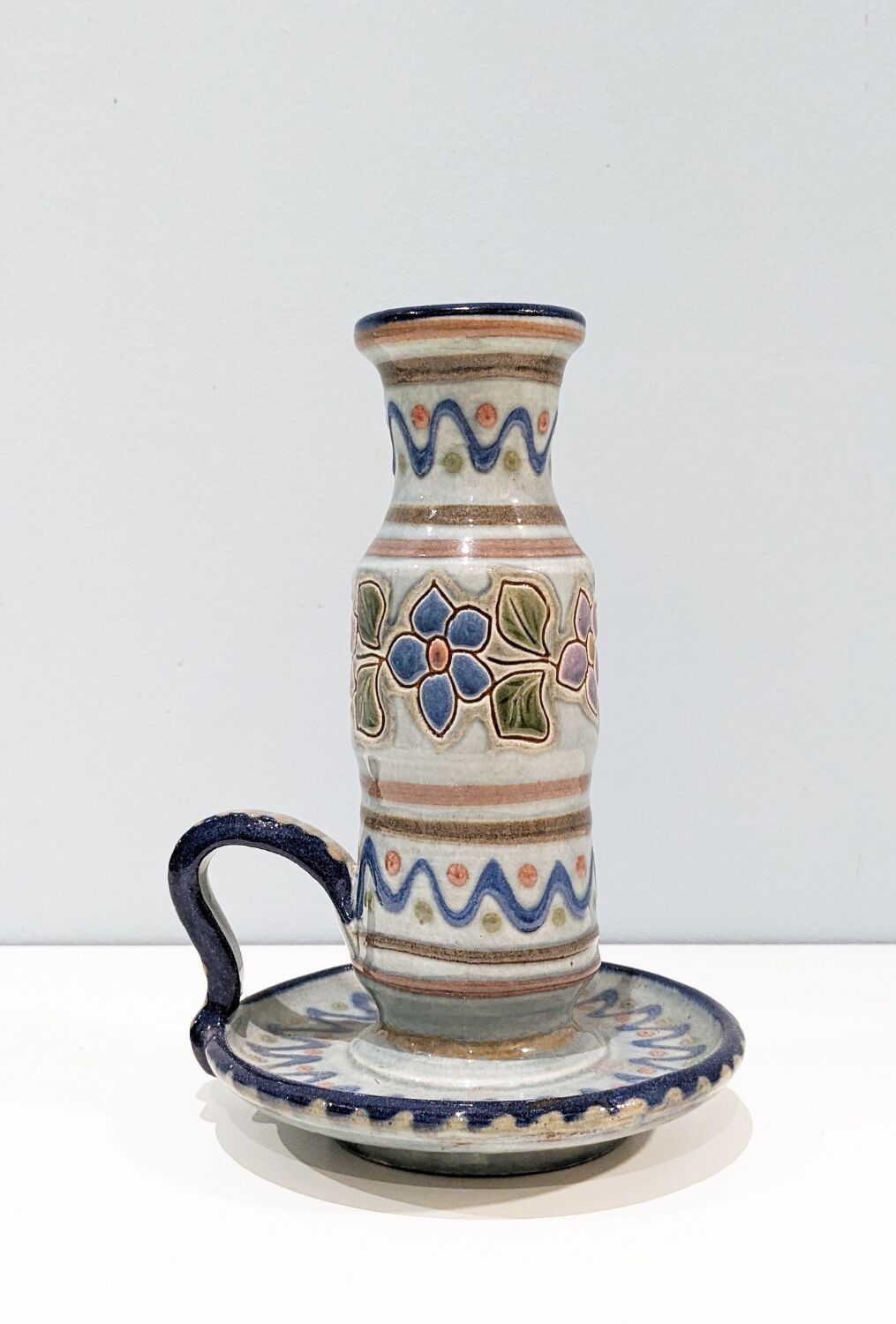 Candle holder with handle and vintage '80 cup in glazed ceramic. Signed Vilá Clara. In perfect condition.