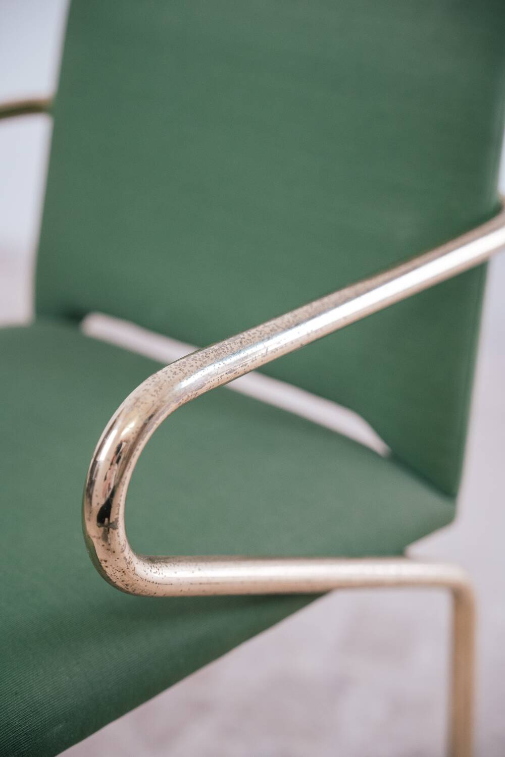 Set of 4 Hollywood Regency vintage design chairs from the 70s modern antiques.