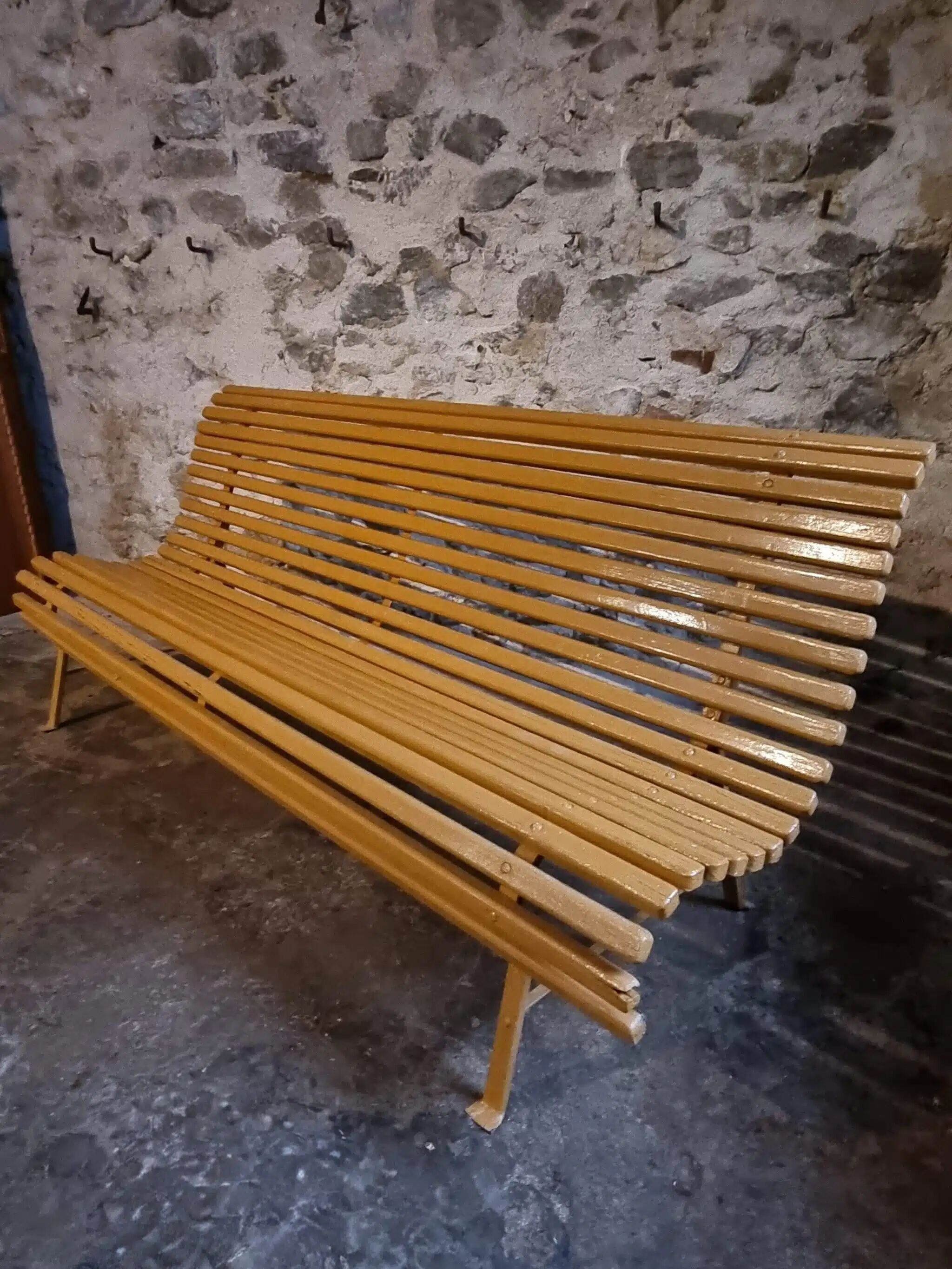 Vintage French garden bench in pine, mid-20th century.