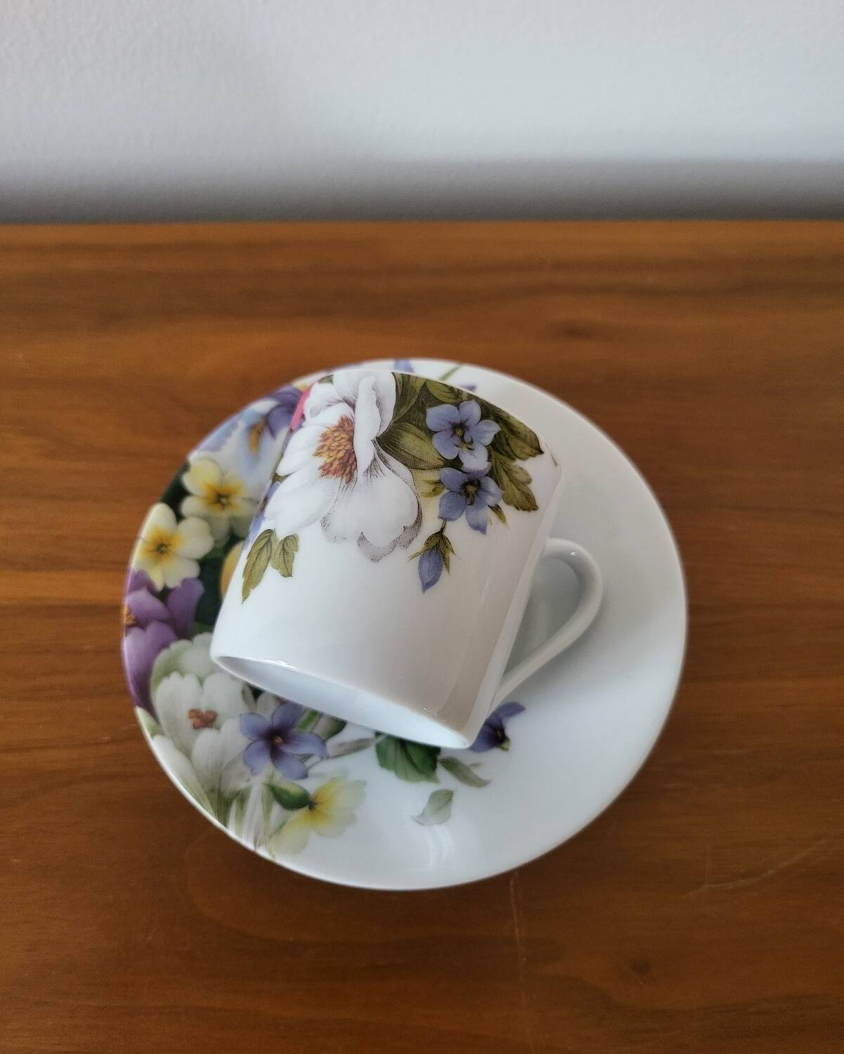 Porcelain Coffee Cup Bill Goldsmith Limoges "Victoria"