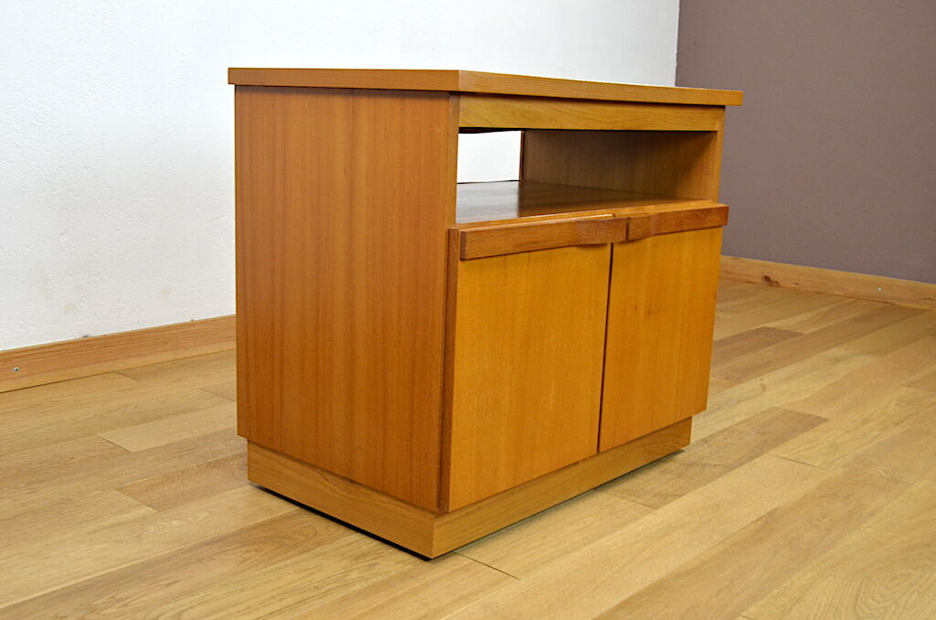 Meuble bas vintage en orme 1970 / 1980