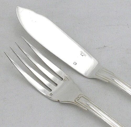Christofle Vendôme 12 fish cutlery sets, 24 pieces, silver-plated metal, in excellent condition.
