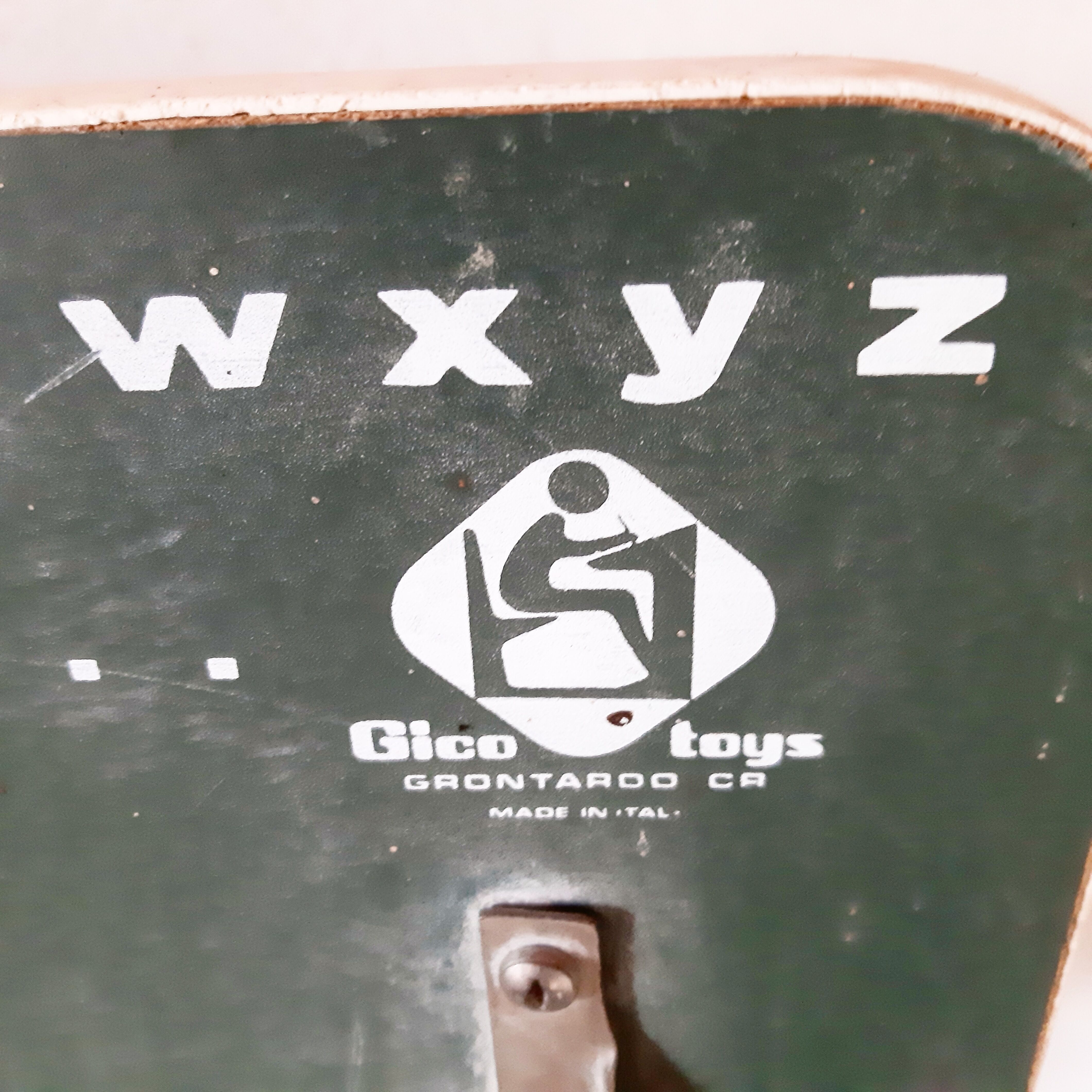 Gico Toys folding desk 1970