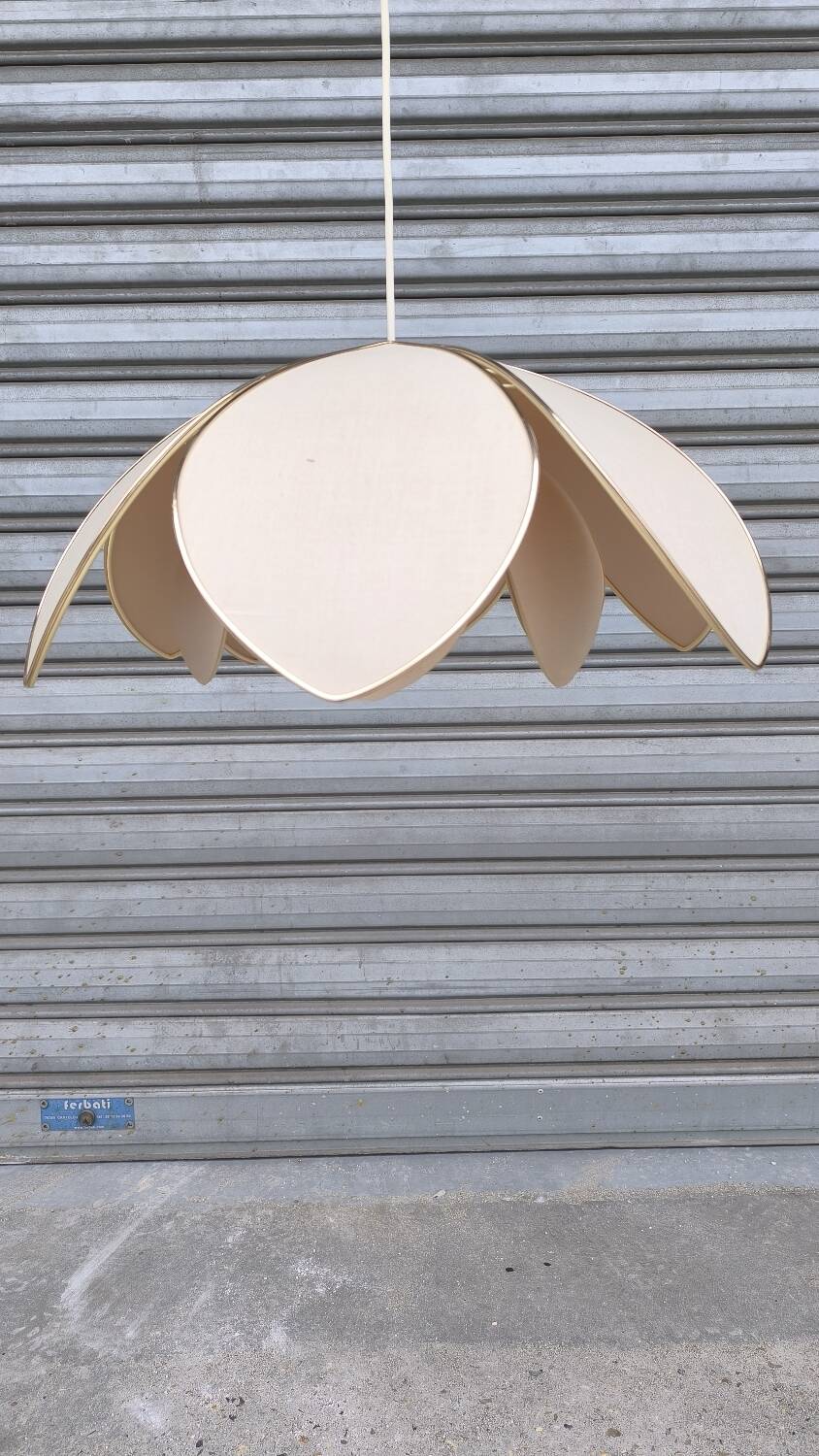 60s flower pendant light