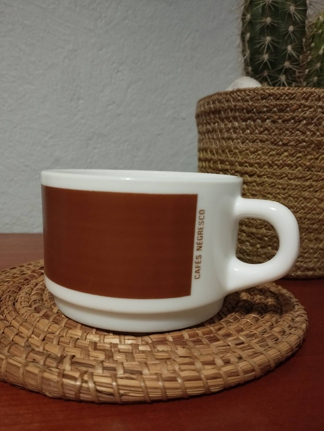 Set of 5 brown/white Negresco coffee cups, in opal glass from Arcopal, 1970