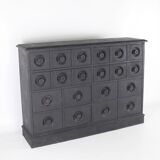 Commode en bois noirci
