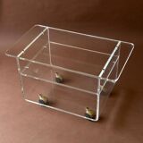 Table basse, meuble d’appoint sur roulette en Plexiglas  1970