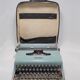 Machine à écrire Olivetti Lettera 22