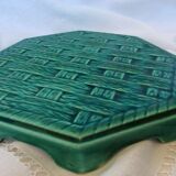 Set of 6 knife holders, a trivet, a 1960s bottle coaster