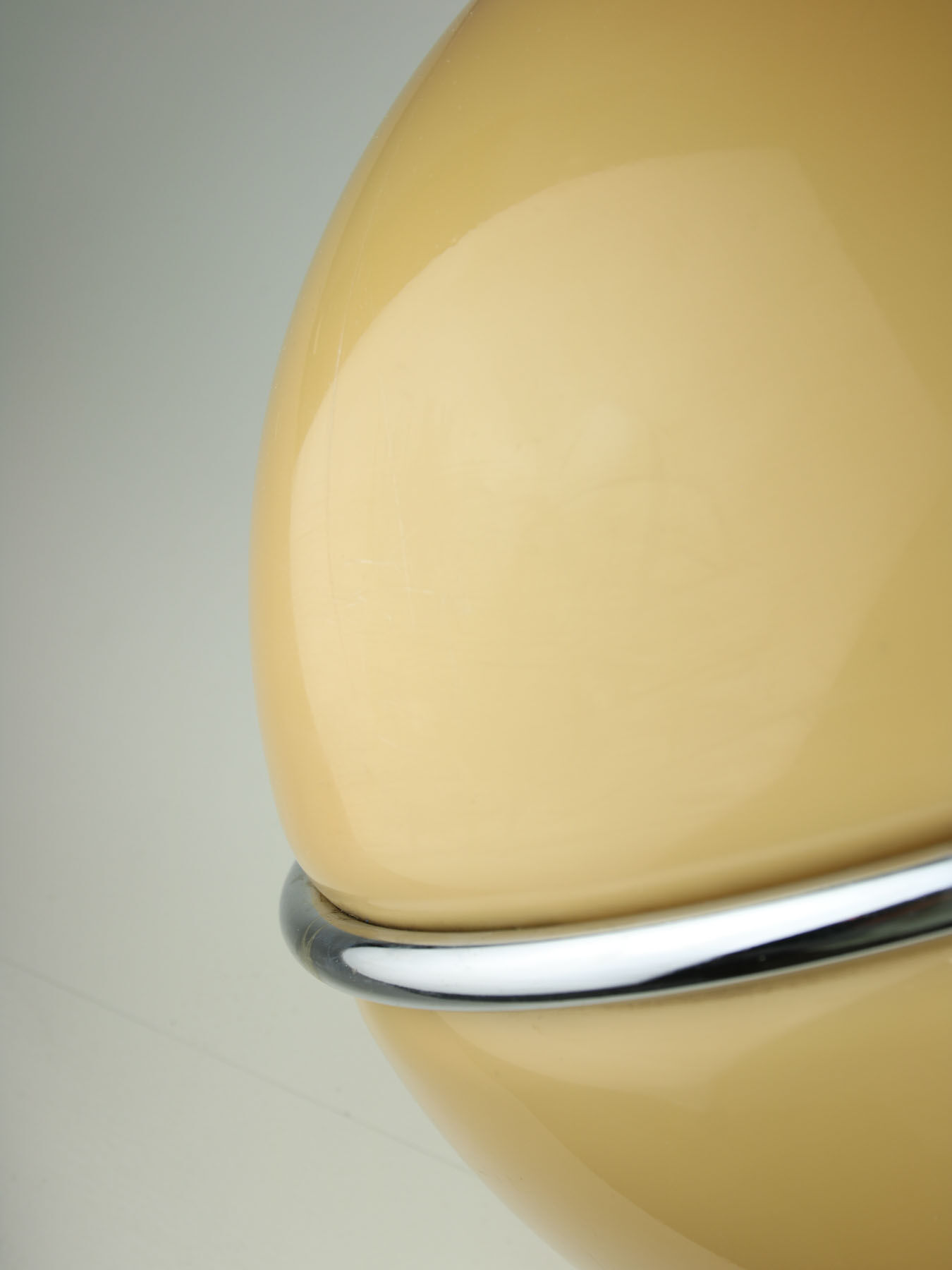 Italian Conchiglia lamp from Guzzini