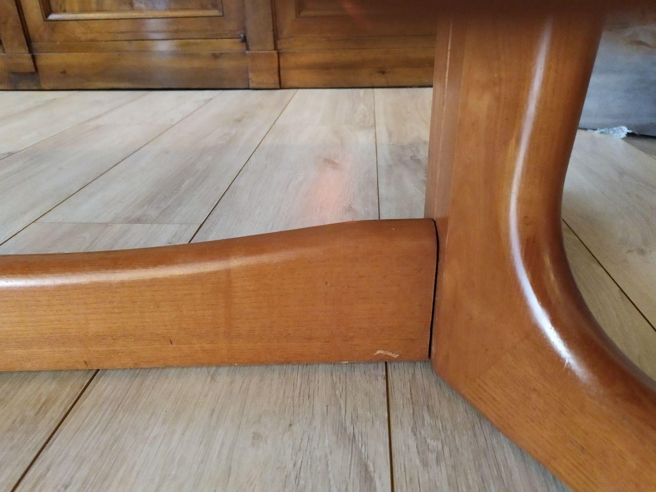 Scandinavian extendable oval table in G Plan teak