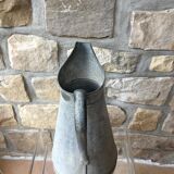 Old zinc broc
