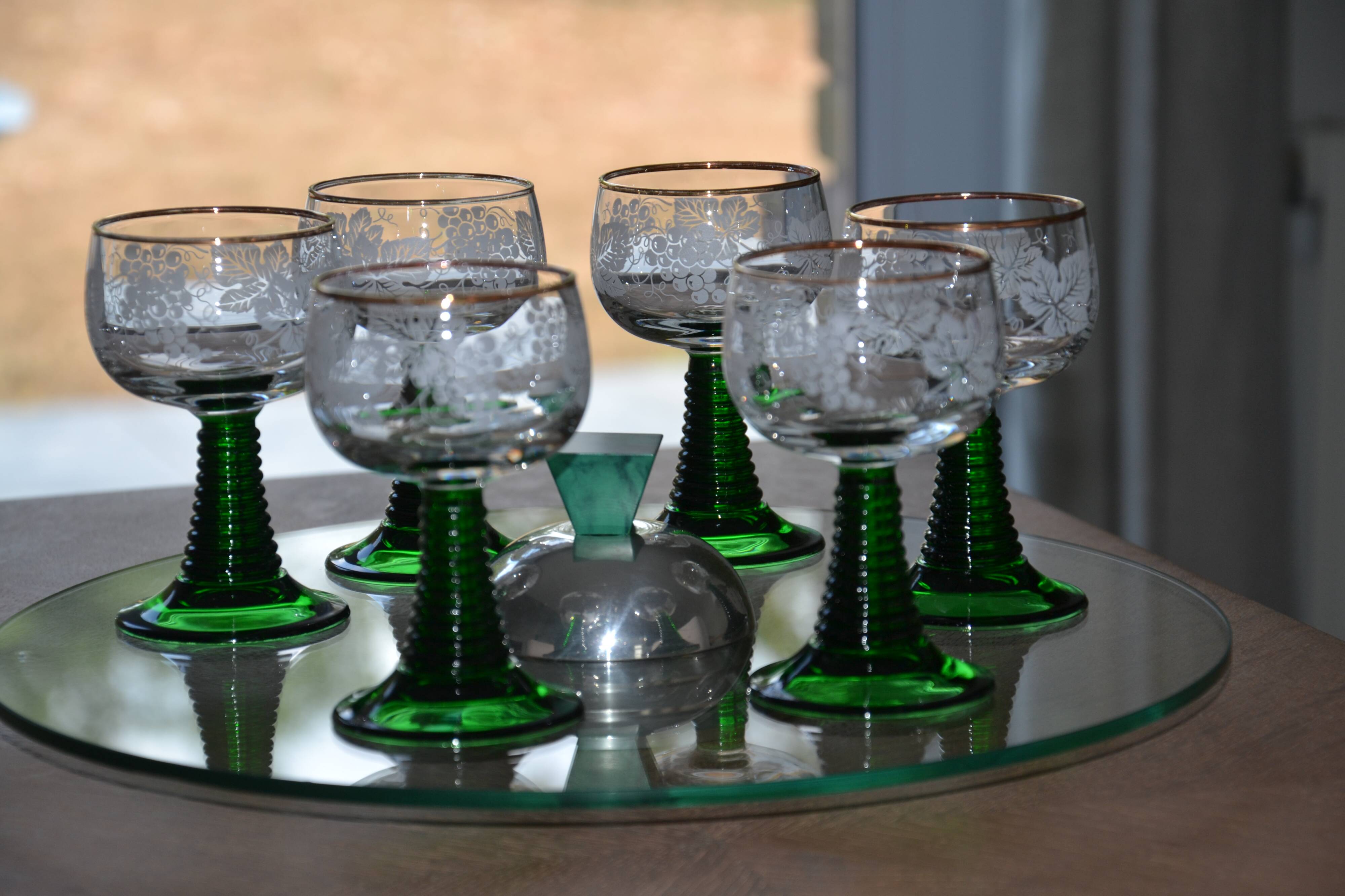 6 verres gravés Roemer sur pied torsadé
