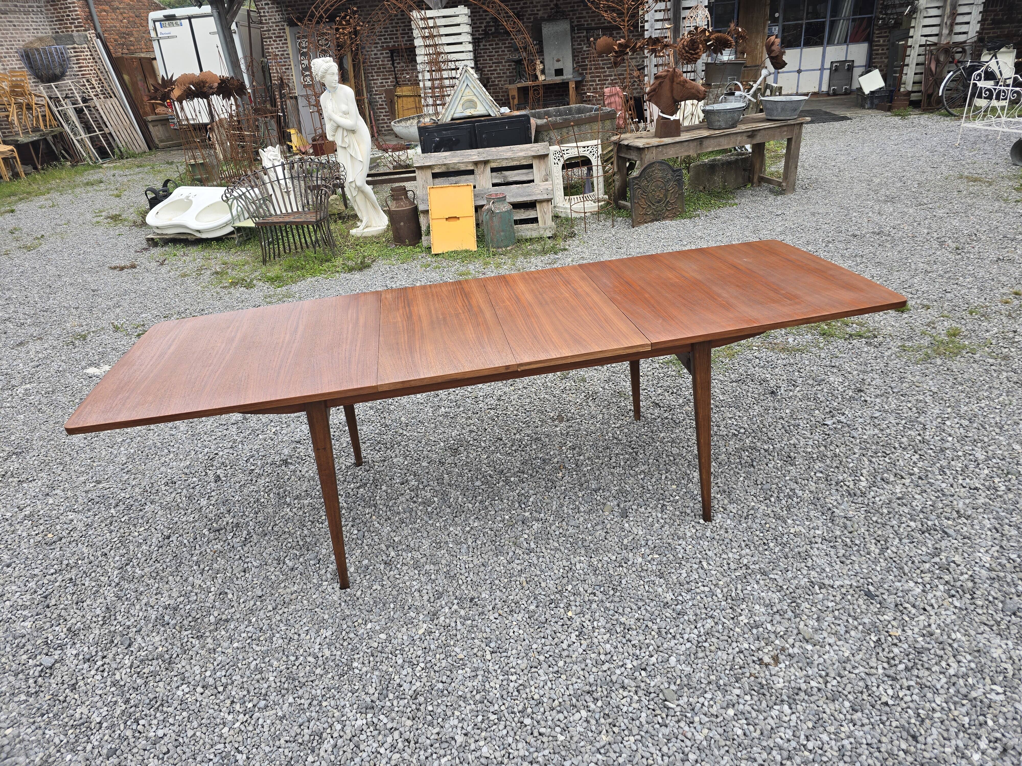Scandinavian extendable table from the 60s in teak, 250cm L
