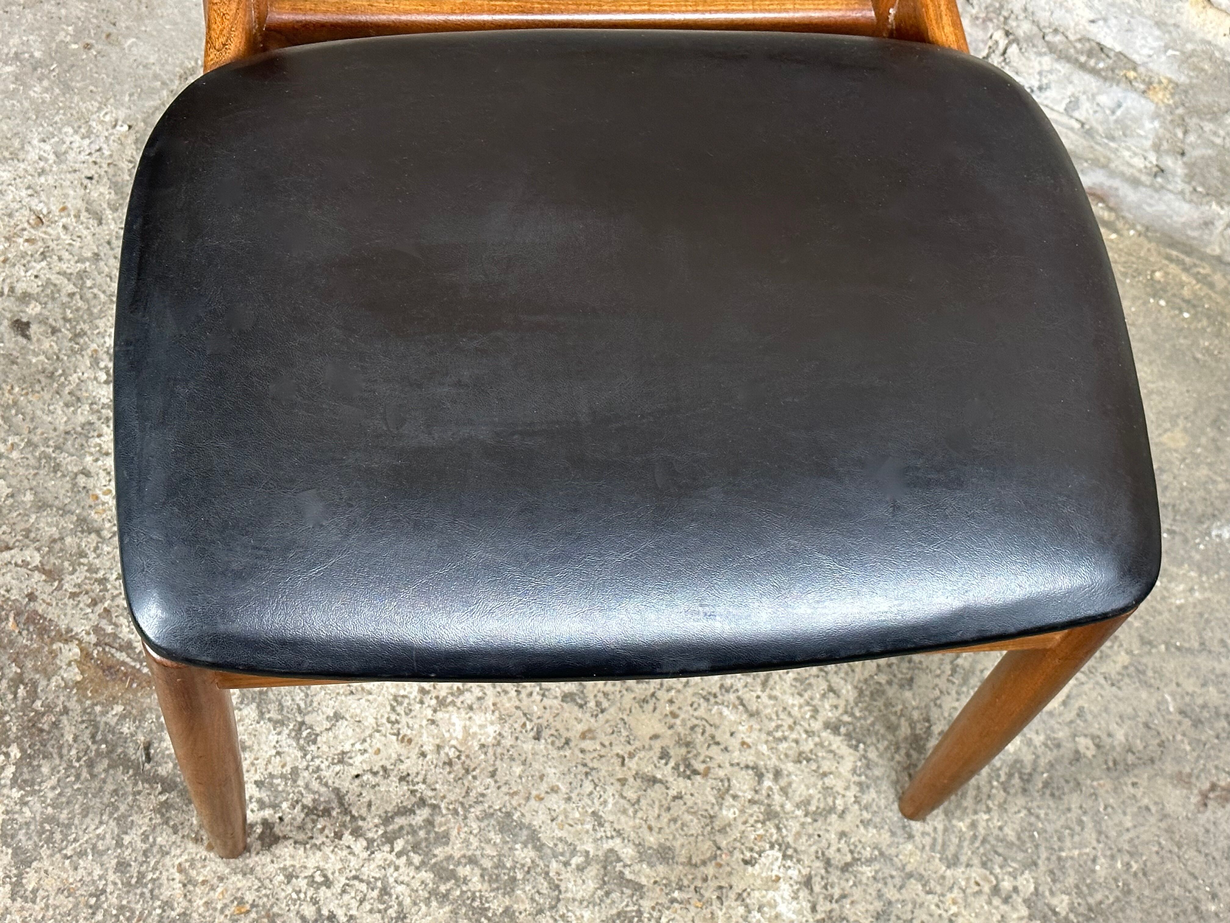 Chairs (set of 4) vintage 1960 Italian Casala in teak and skaï