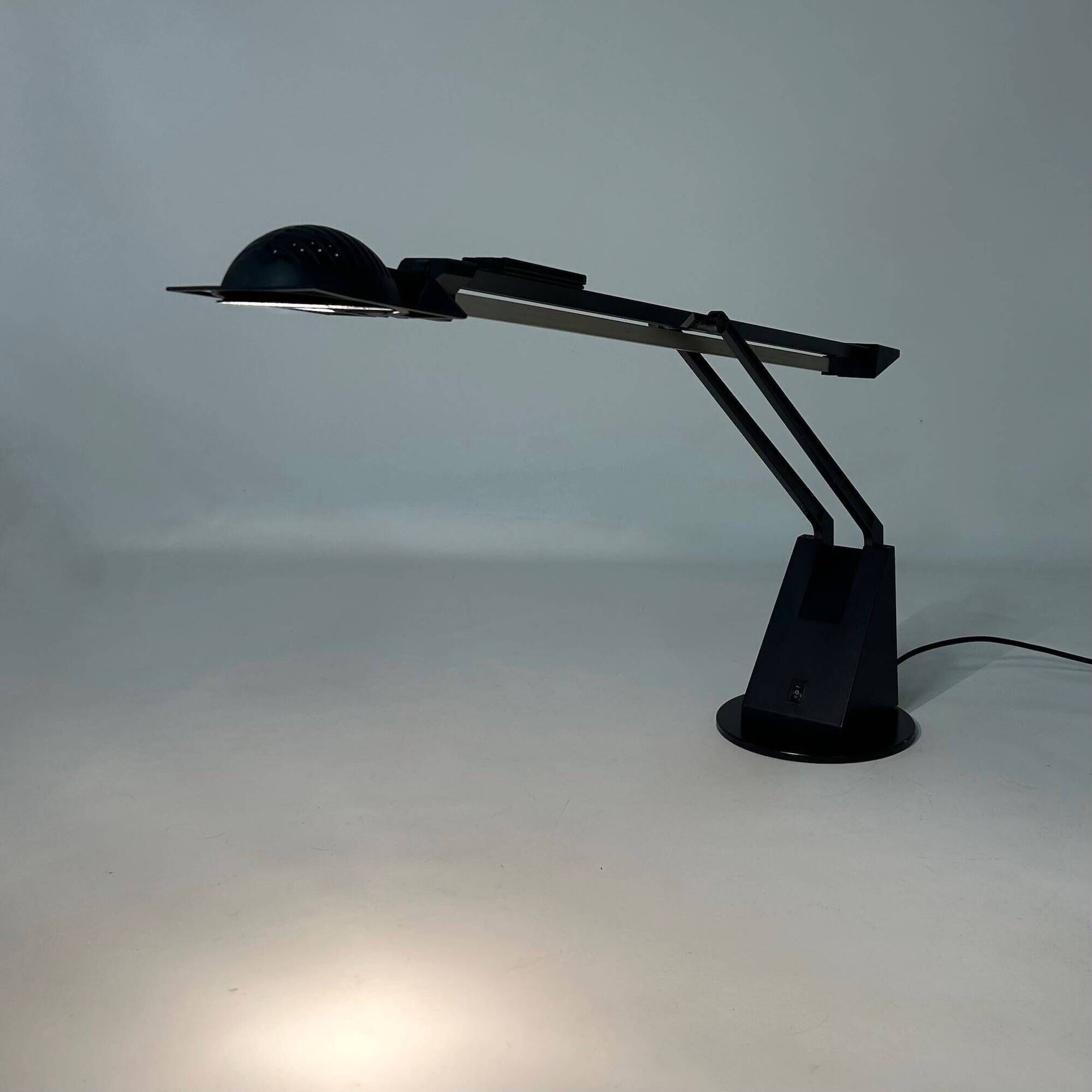 Italian Desk Lamp “Fila” by Chanan Gardi for Sirrah, 1980s