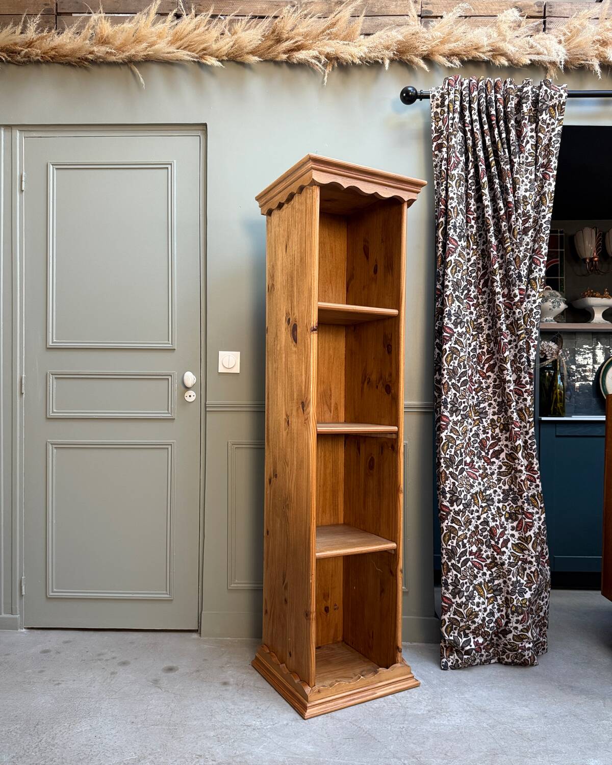 Small vintage bookcase in solid pine