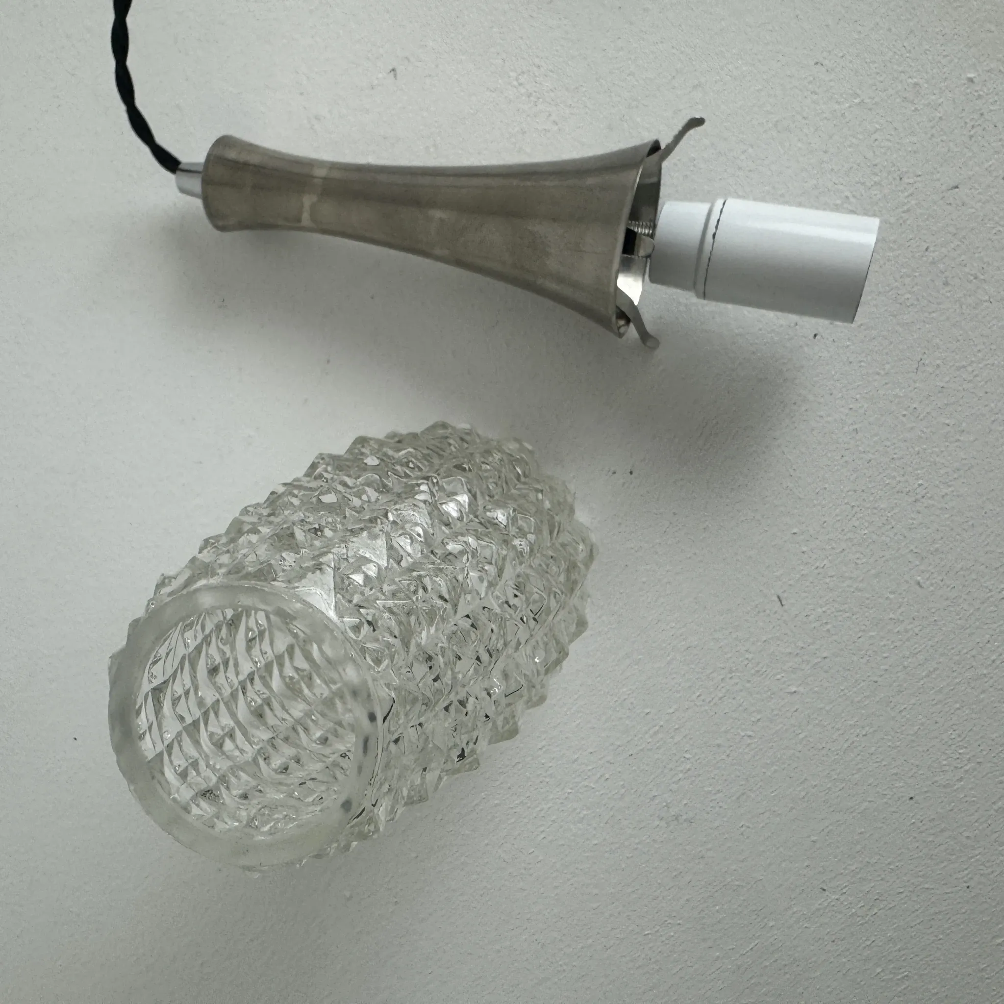 ANTIQUE CASCADE 3-BULB VINTAGE CHANDELIER