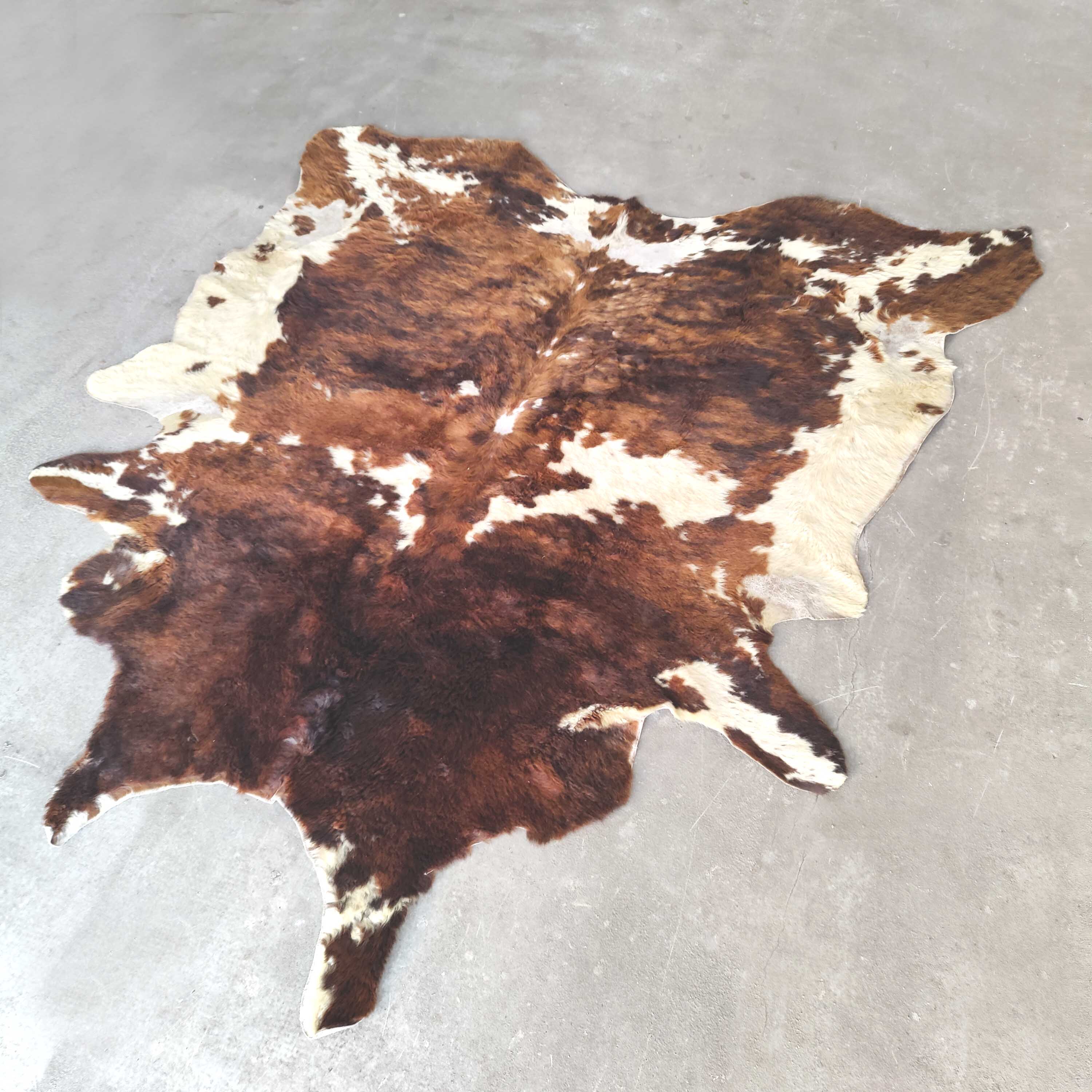 Cowhide 220x185cm