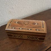Boîte syrienne en marqueterie et nacre.