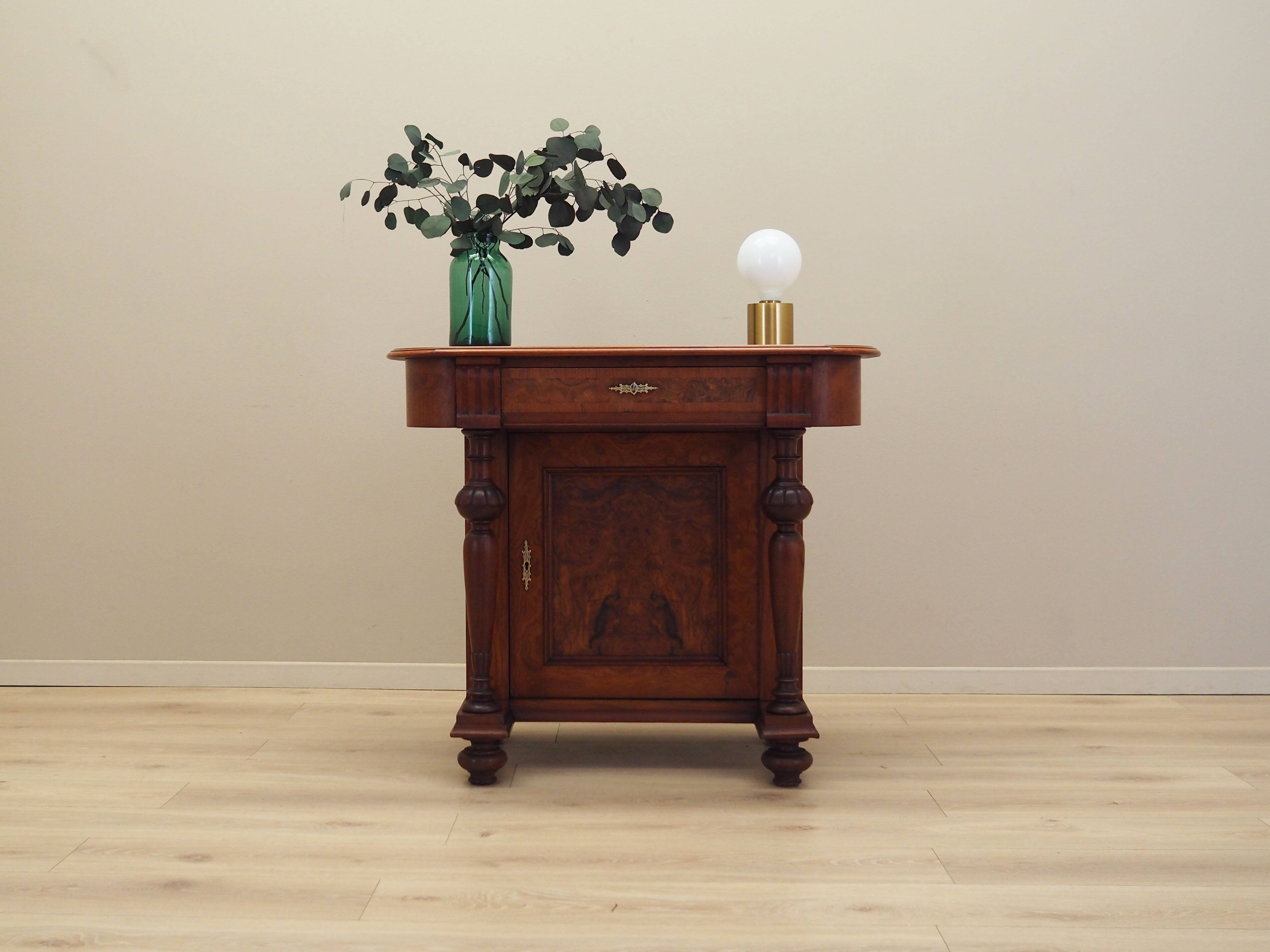 Commode, design italien, années 1960, production : Italie