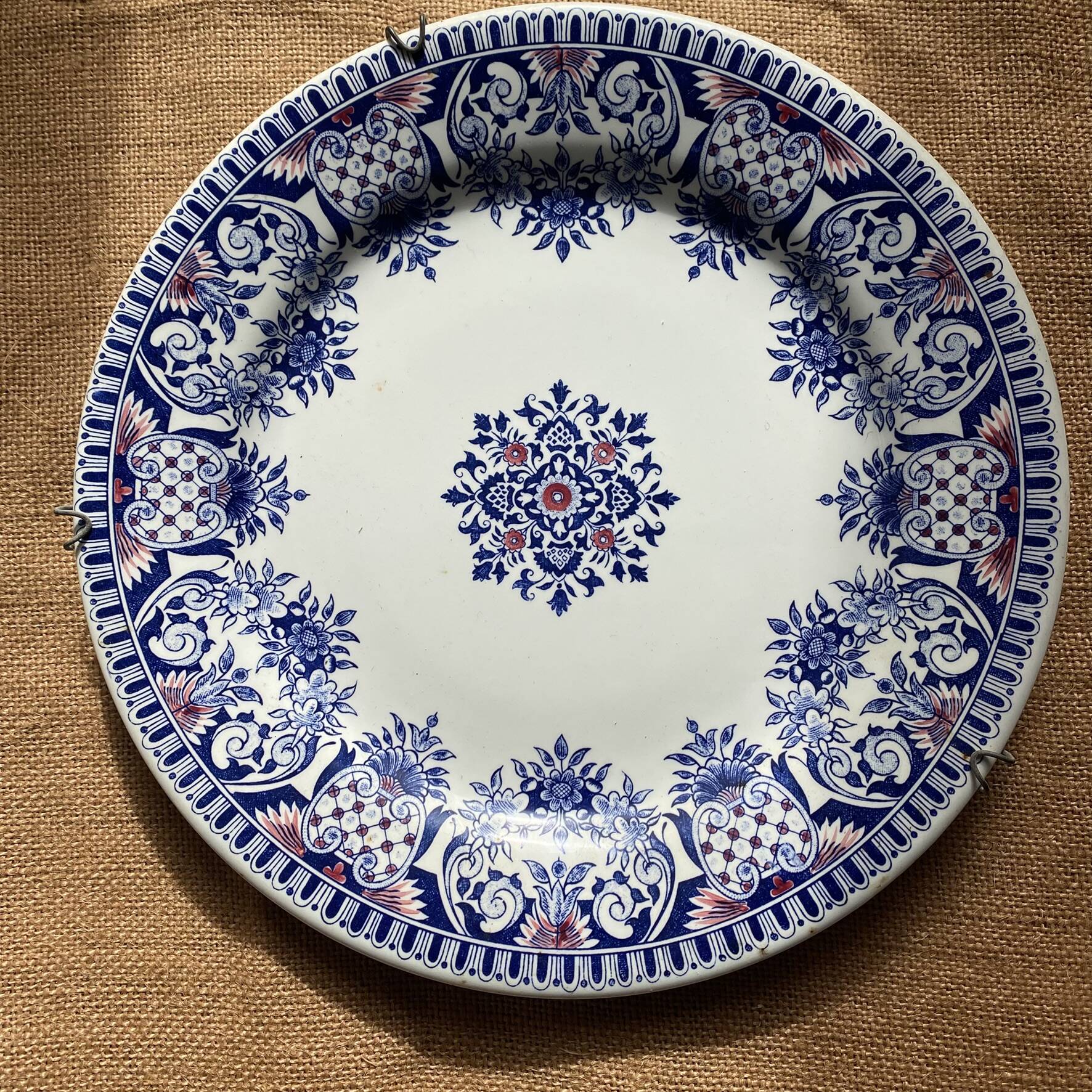 Flat plates Gien Renaissance, wall decoration