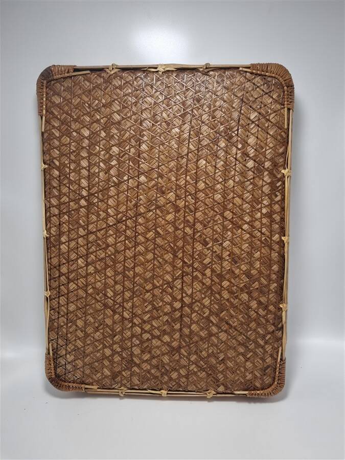 Wicker tray