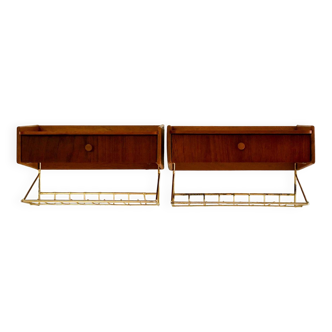 Paire de tables de chevet murales scandinaves des années 1950