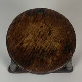 Tabouret tripode en bois ancien pour couteliers, bijoutiers et ouvriers