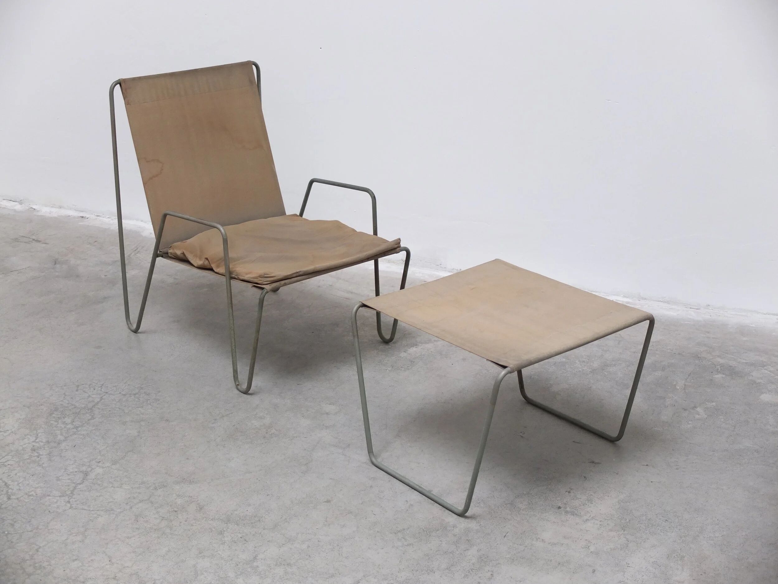 Early 'Bachelor' chair with ottoman by Verner Panton for Fritz Hansen, 1950s