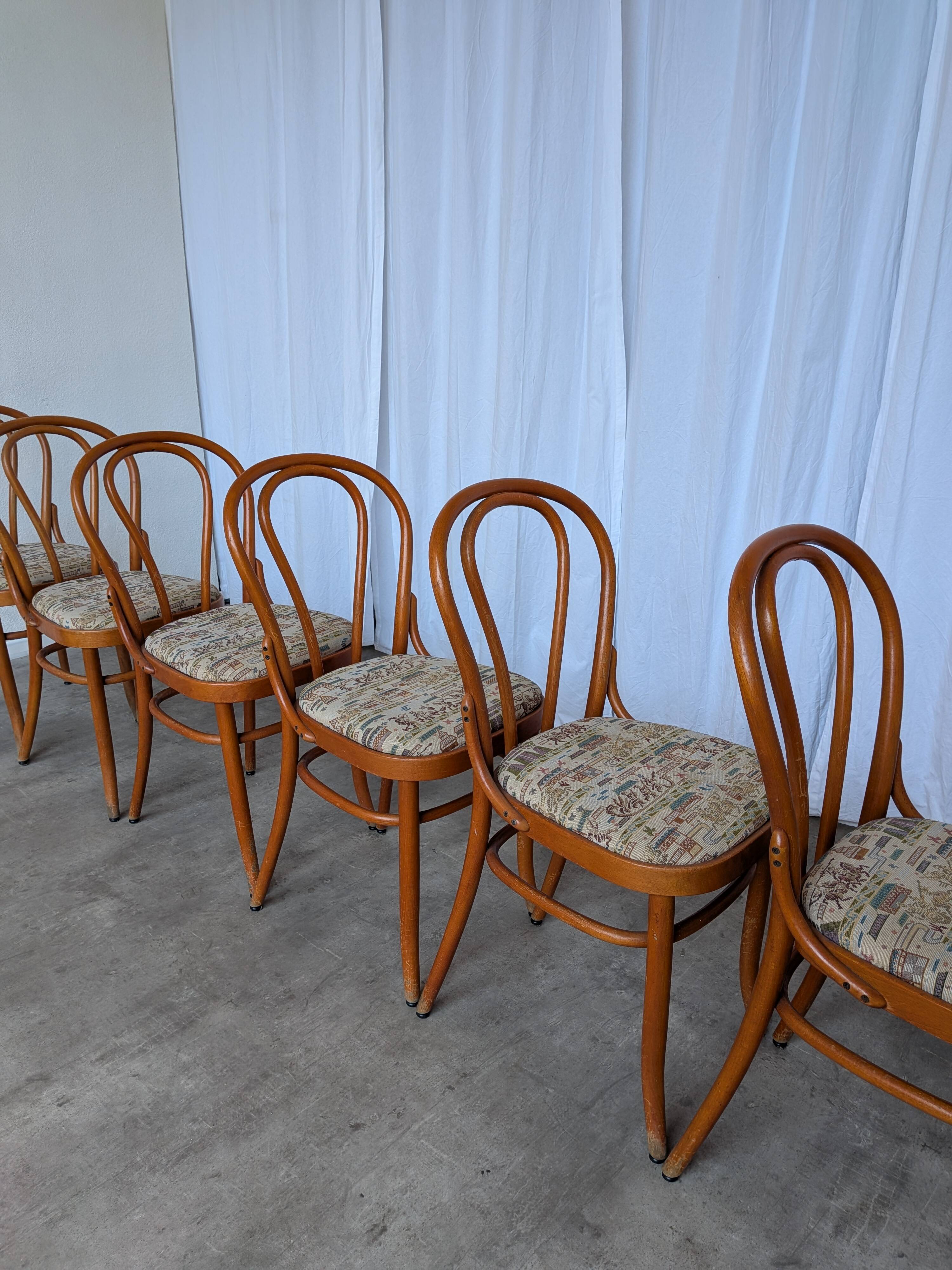 Ensemble de 6 chaises de salle à manger Thonet en bois courbé avec assise en tissu / Années 1970 Mid-Century Bistr