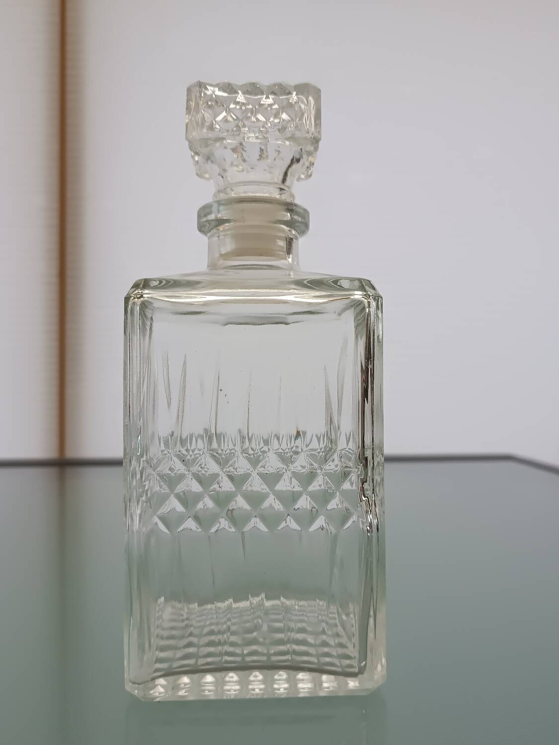 Whiskey decanter