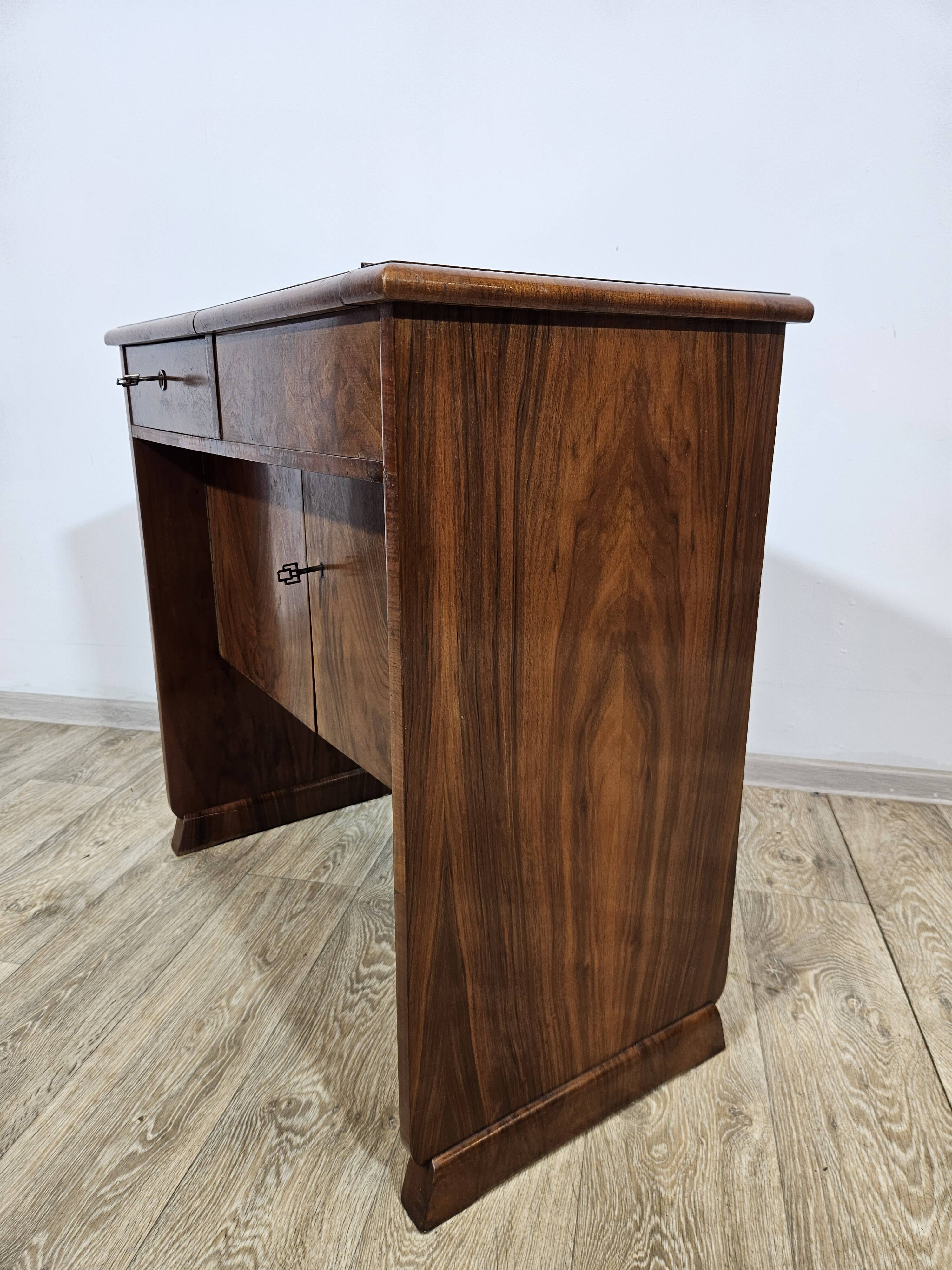 Sewing Art Deco, 1940s