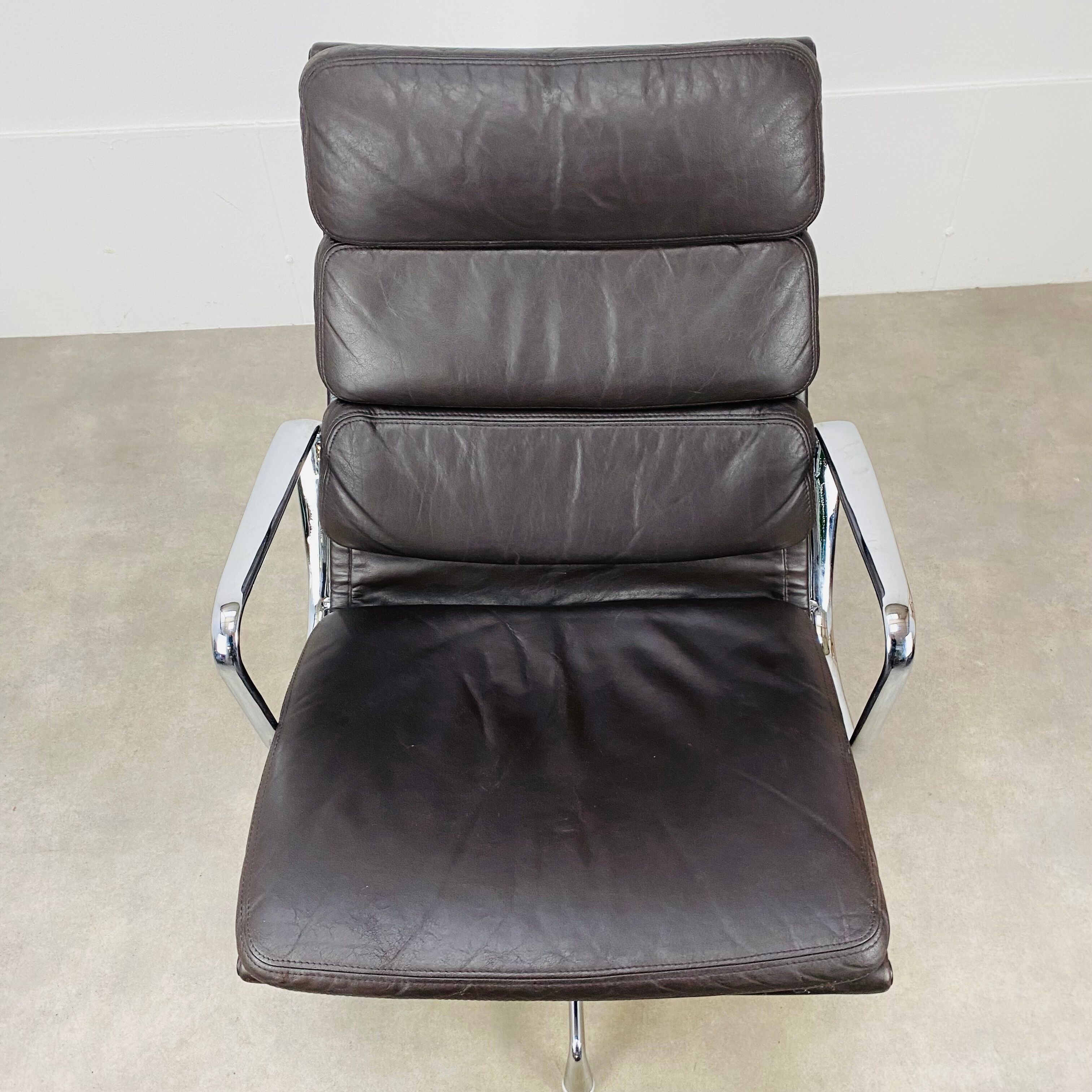 Armchair Ea 216 Eames edition Herman Miller brown leather