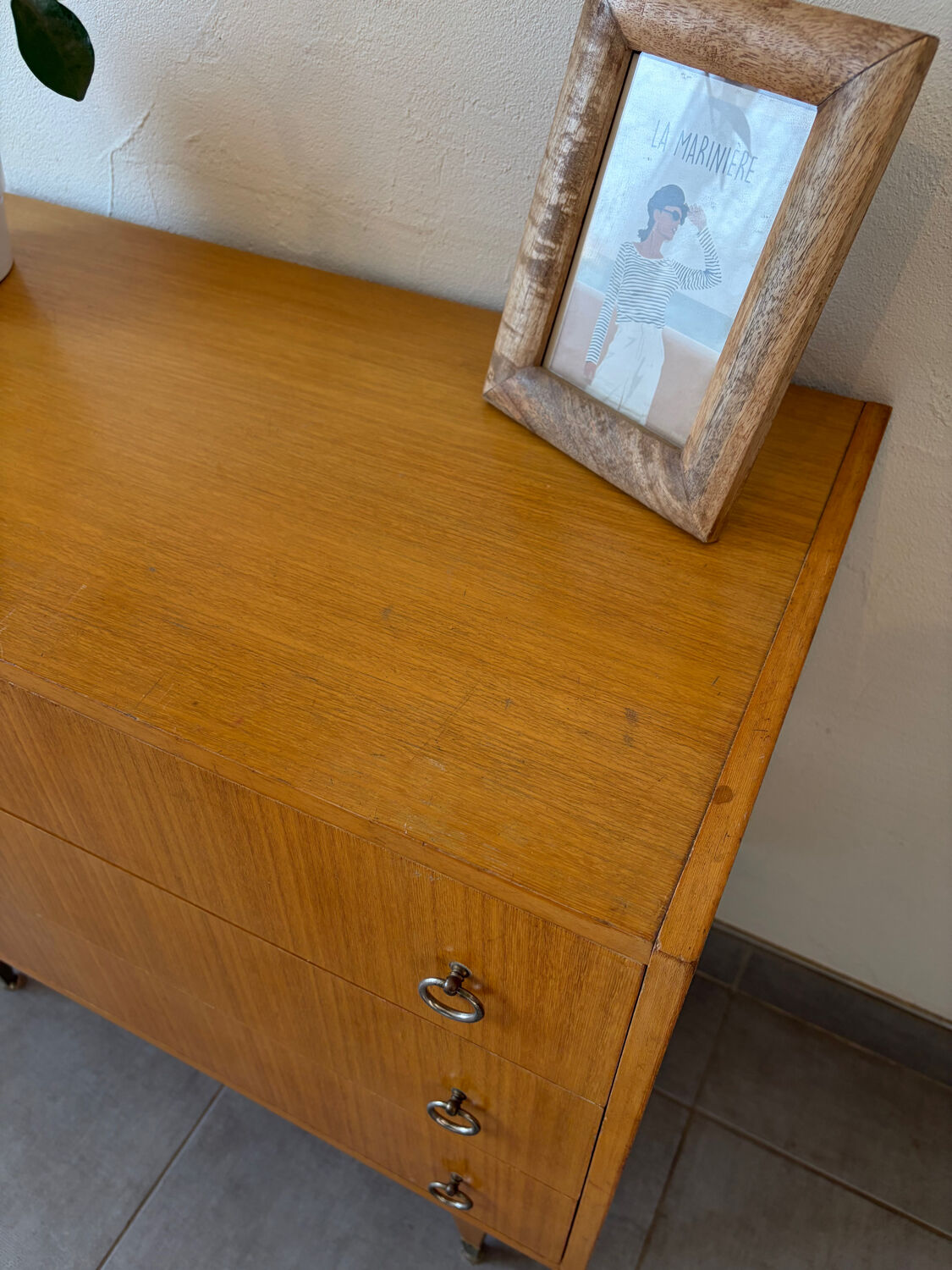 Lovely vintage chest of drawers from the 1960s.