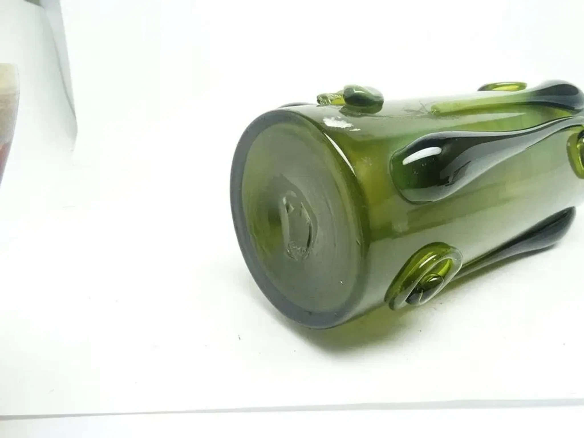 Vase r3j institut du verre de cracovie endommagé