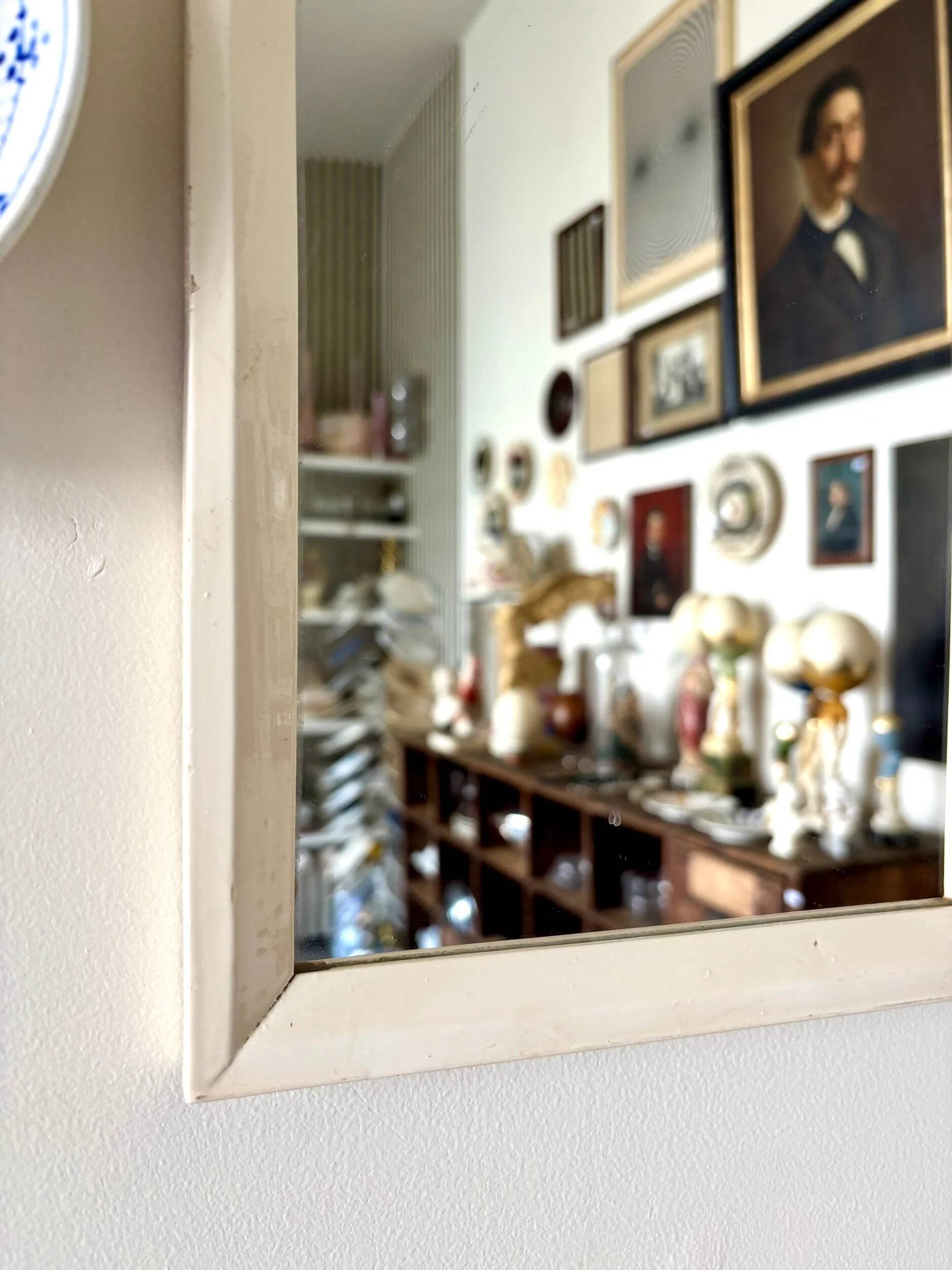 Beige wooden mirror