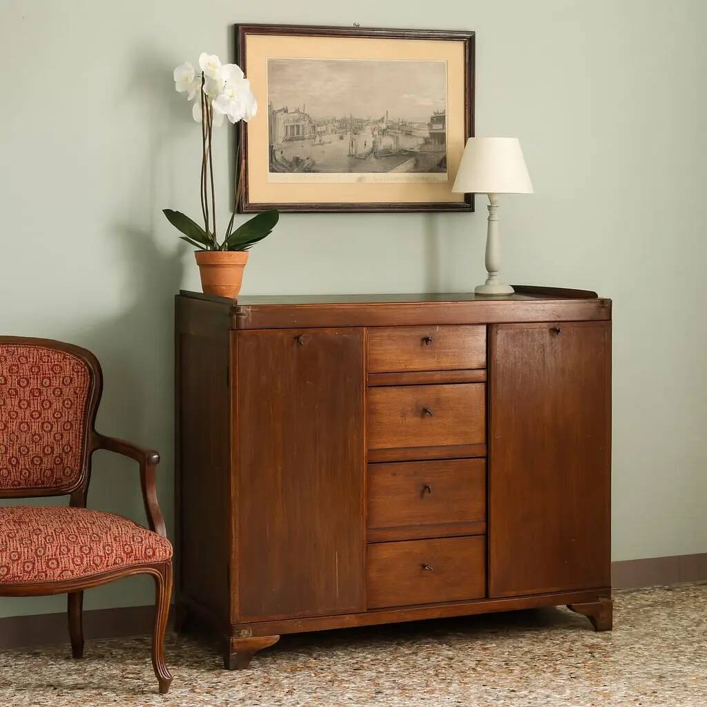Antique mahogany commode with brass details, 4 drawers, 20th century.
