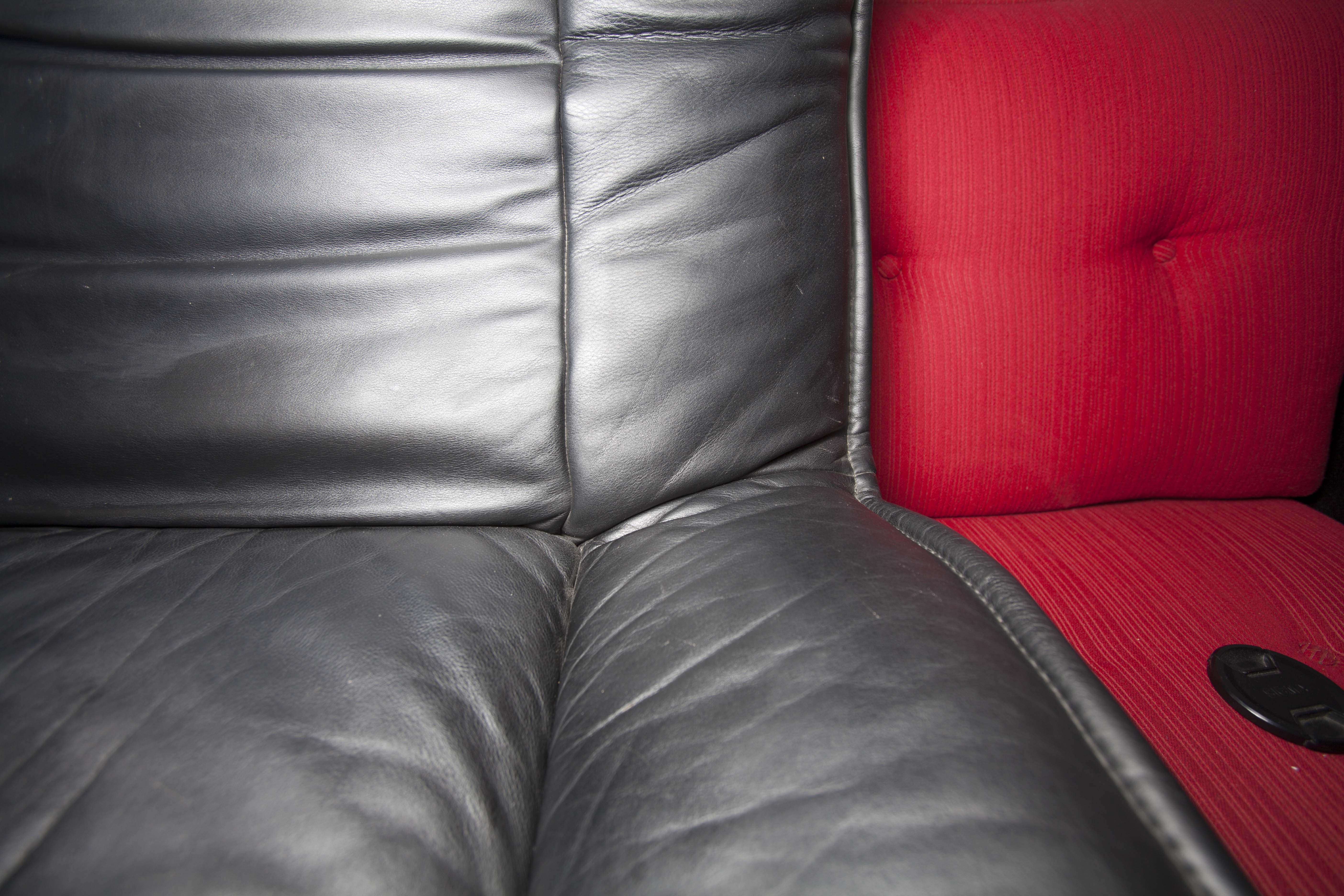 Leather sofa model "Veranda" Vico Magistretti for Cassina