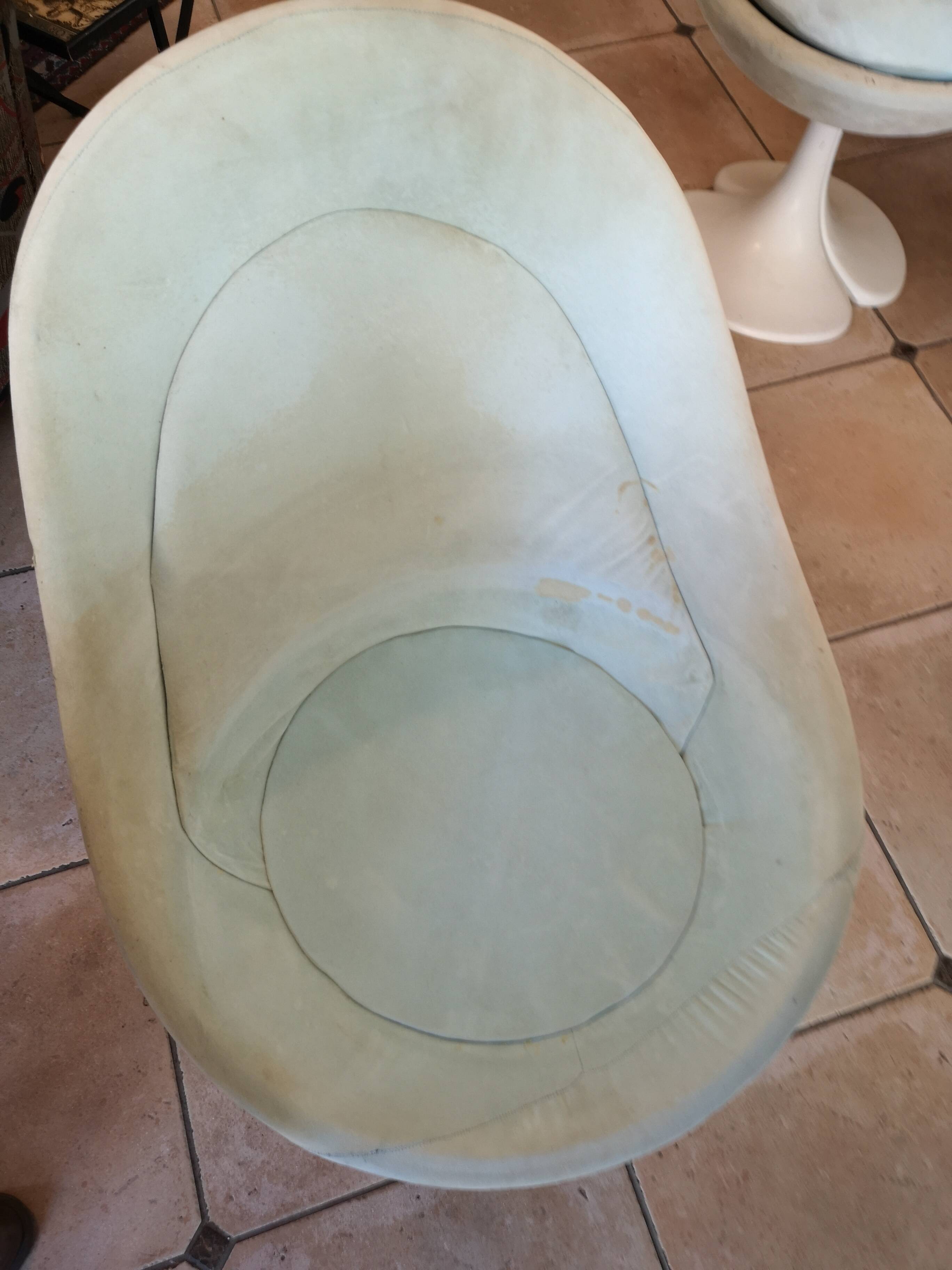 Tulip table and chair set