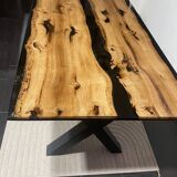 Oak resin table