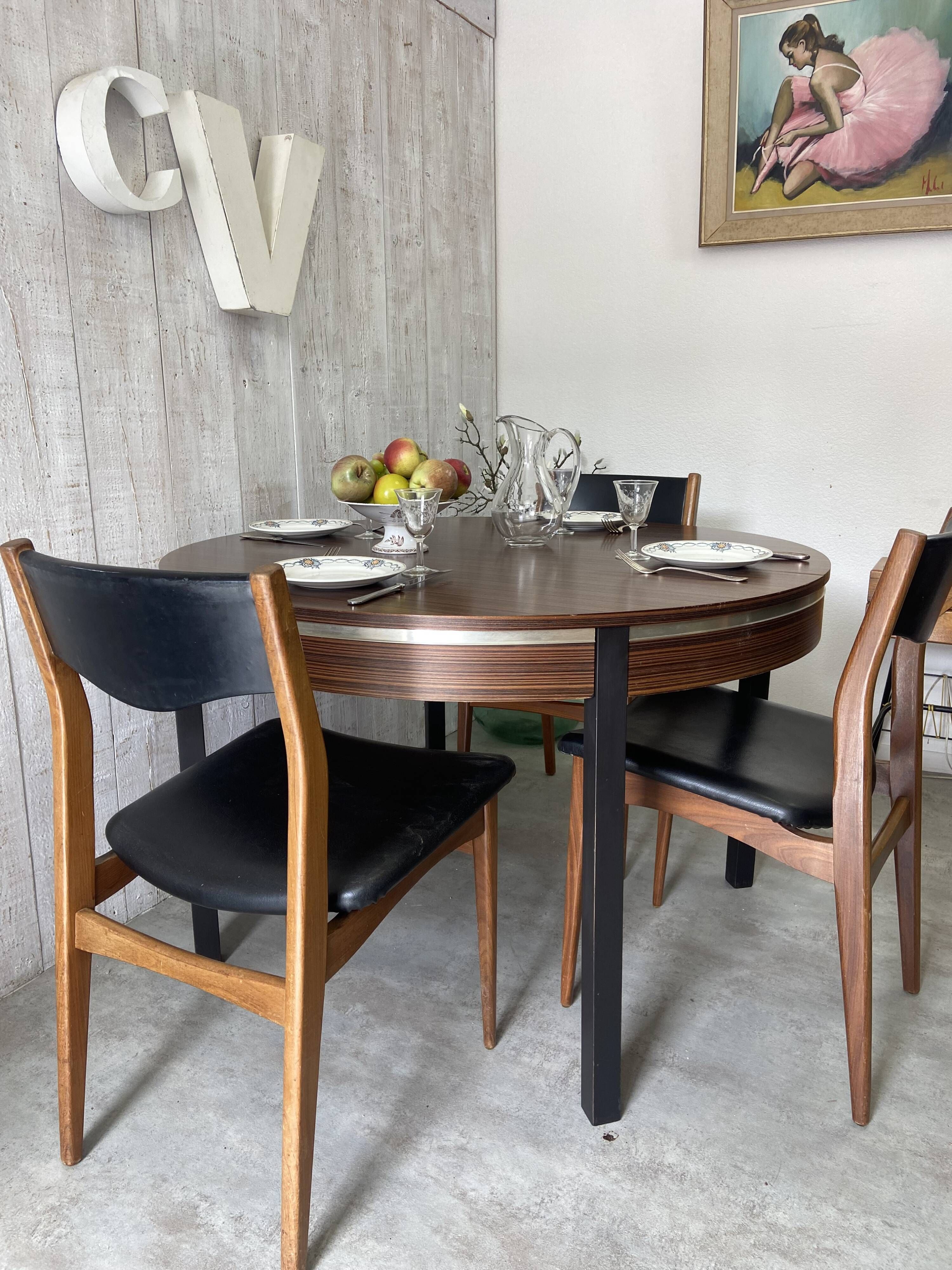 Vintage extendable table