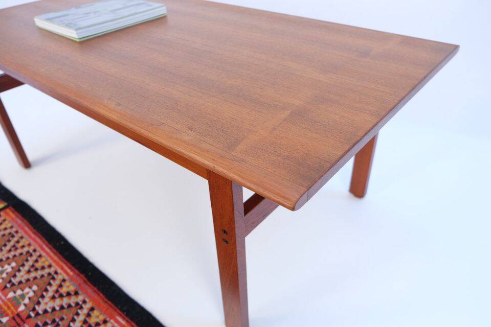 Table basse vintage Wikkelsø Eilersen teck années 60 70