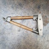 Porte manteau patère pivotante