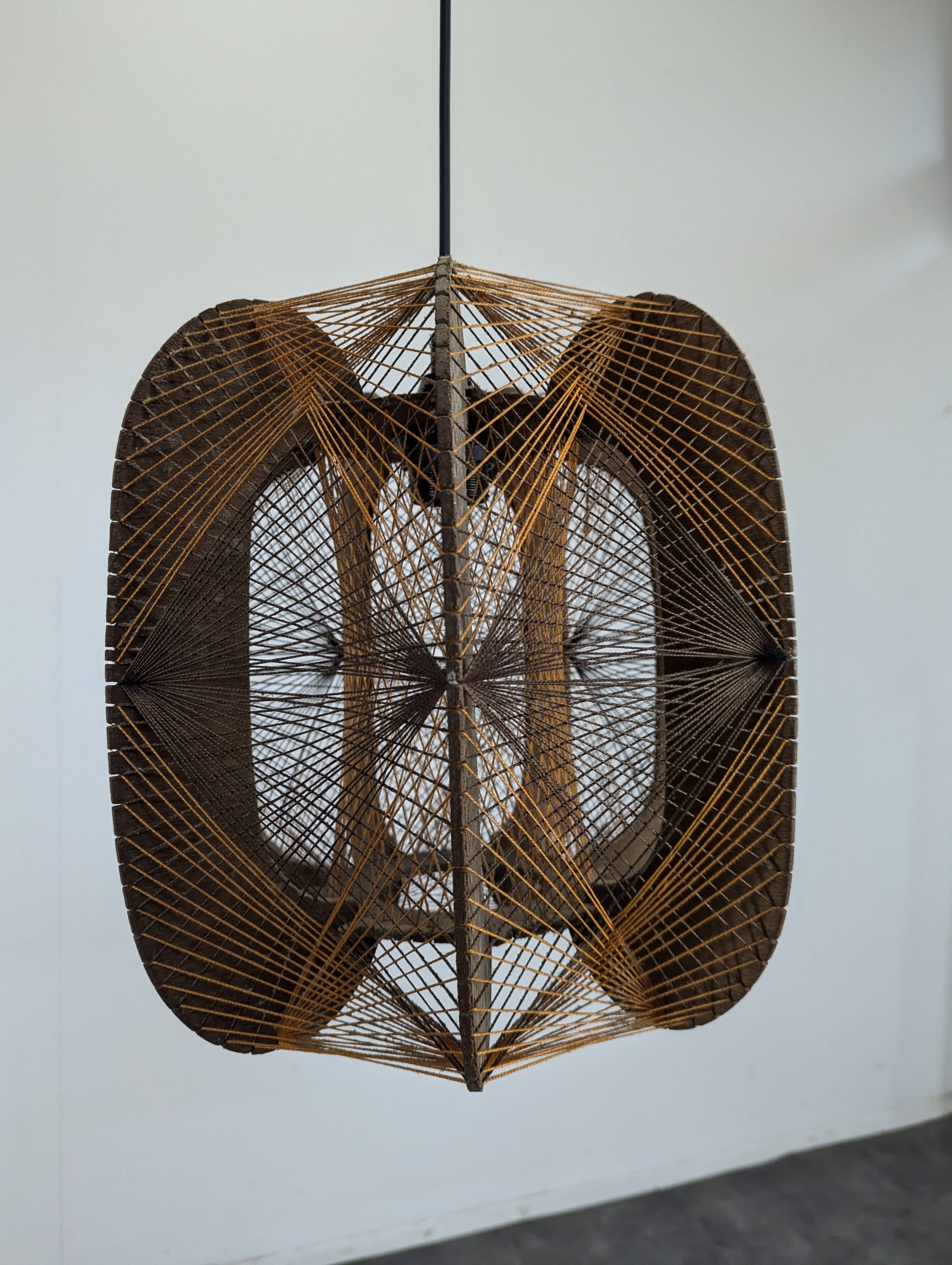 Suspension scandinave tissée