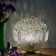 Lampe à poser globe vintage en verre moulé