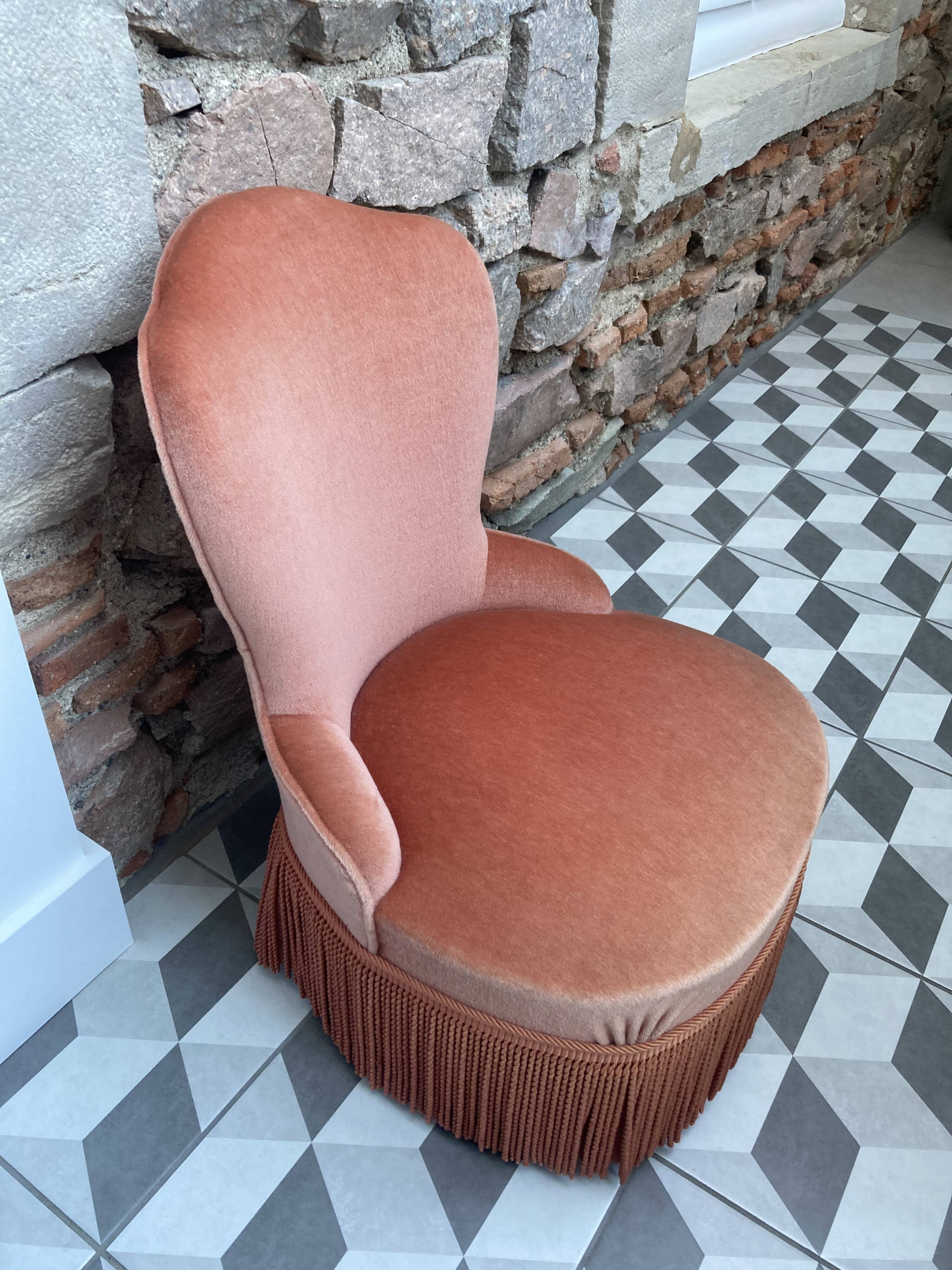 Fauteuil chauffeuse vintage velours saumon