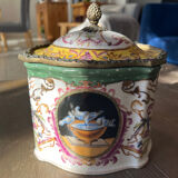 Wong Lee porcelain pot 1895