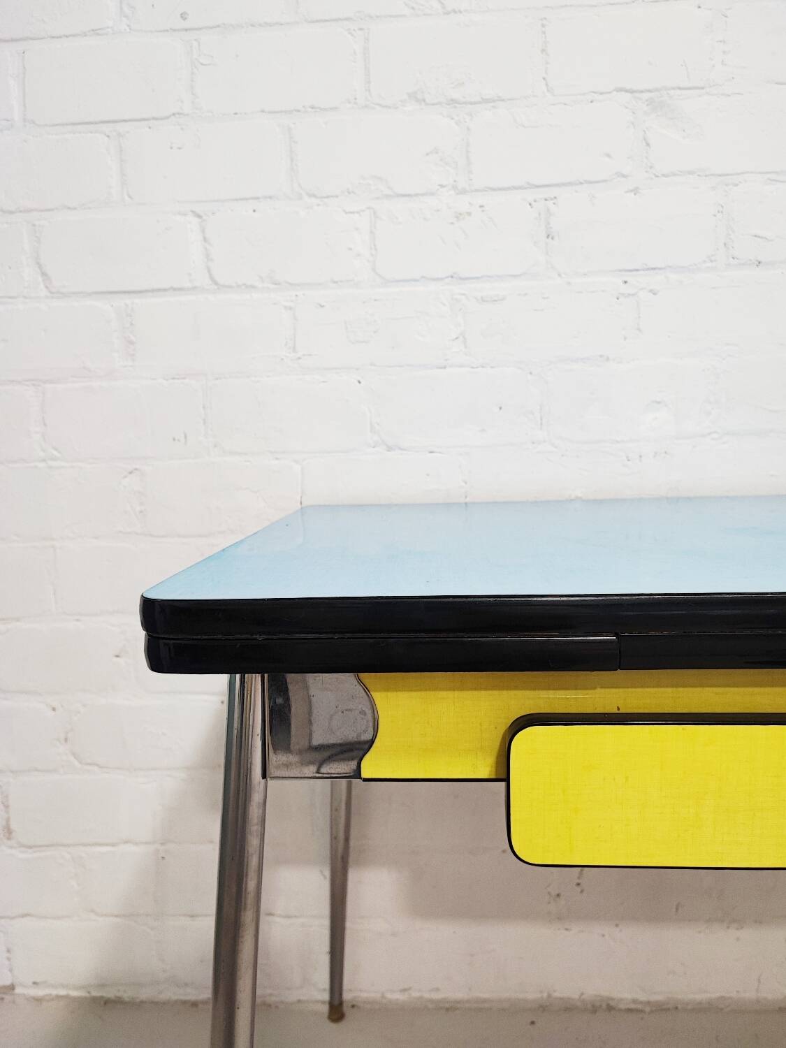 Two-tone formica table