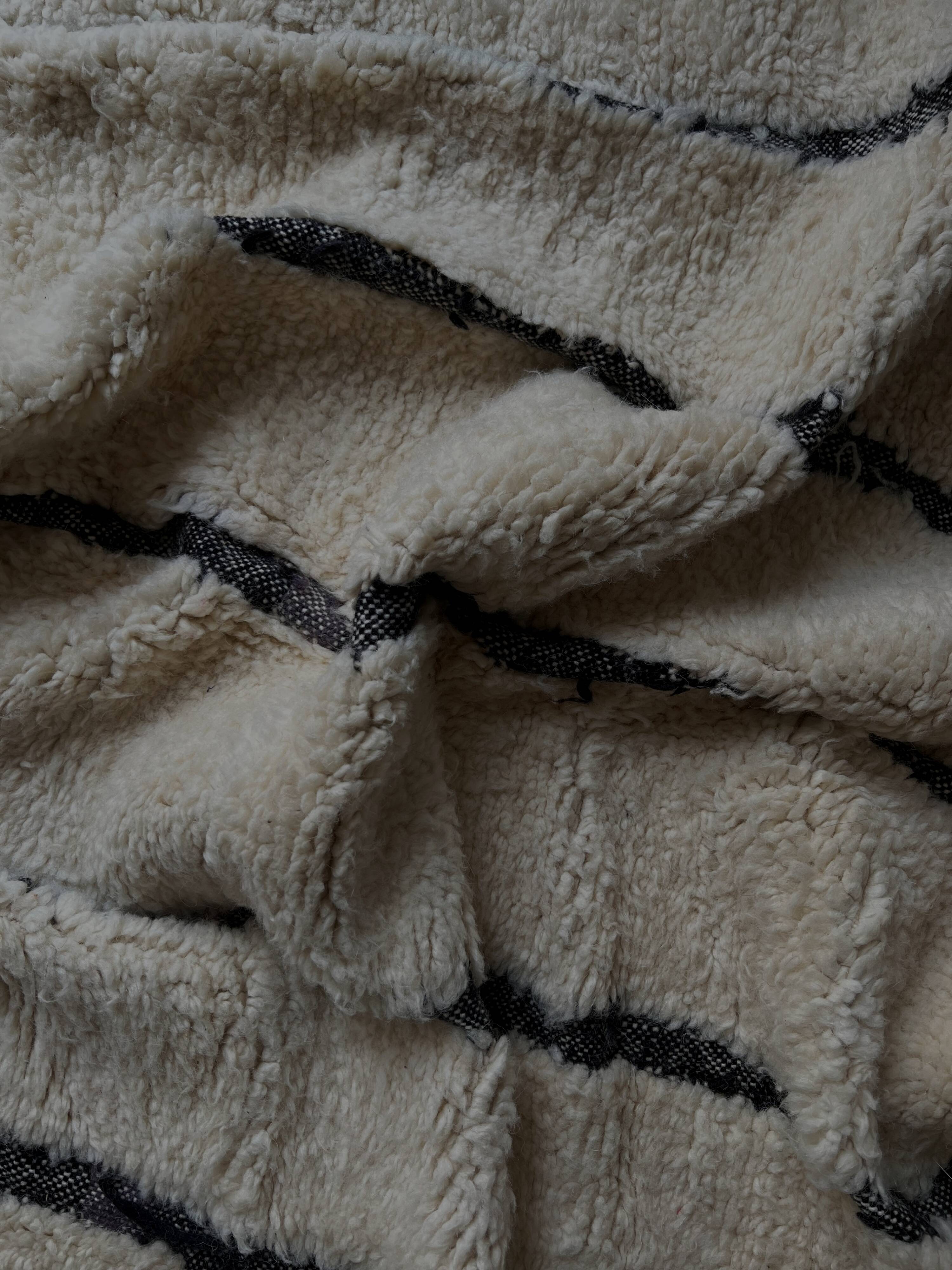 Beni Ouarain rug 265x165cm